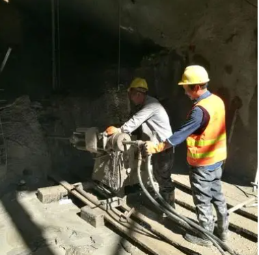 新丰水下抗分散灌浆料特点 水下不分散注浆料介绍